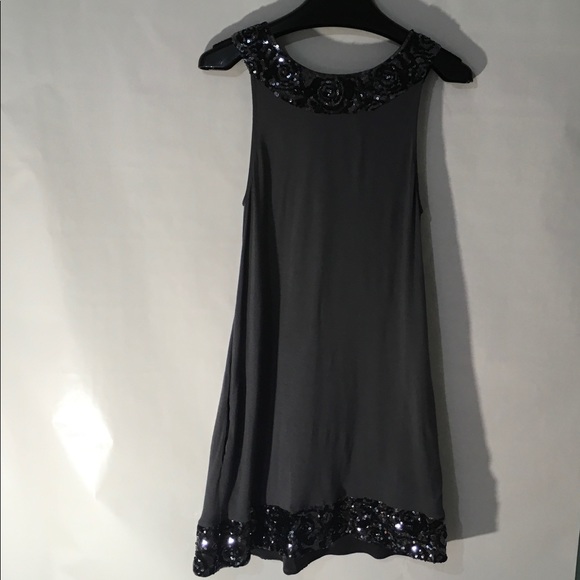 Dress - Picture 6 of 8